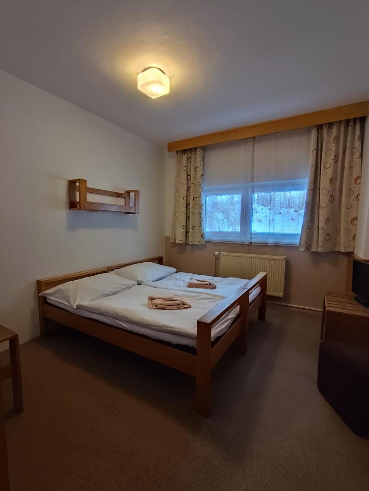Horsky Hotel Kubat Benecko Eksteriør billede
